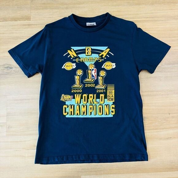 Y2K NBA Size L Los Angeles Lakers Three In Row World Champions Basketball Champs - Picture 1 of 4